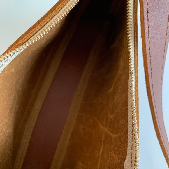 Portland Leather Lucy Shoulder Bag - Picture 6 of 13